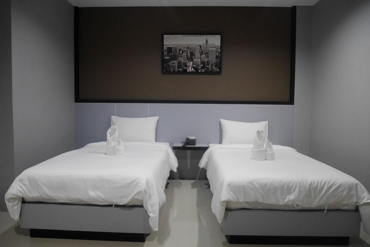 Avenue Residence Nakhon Si Thammarat Esterno foto