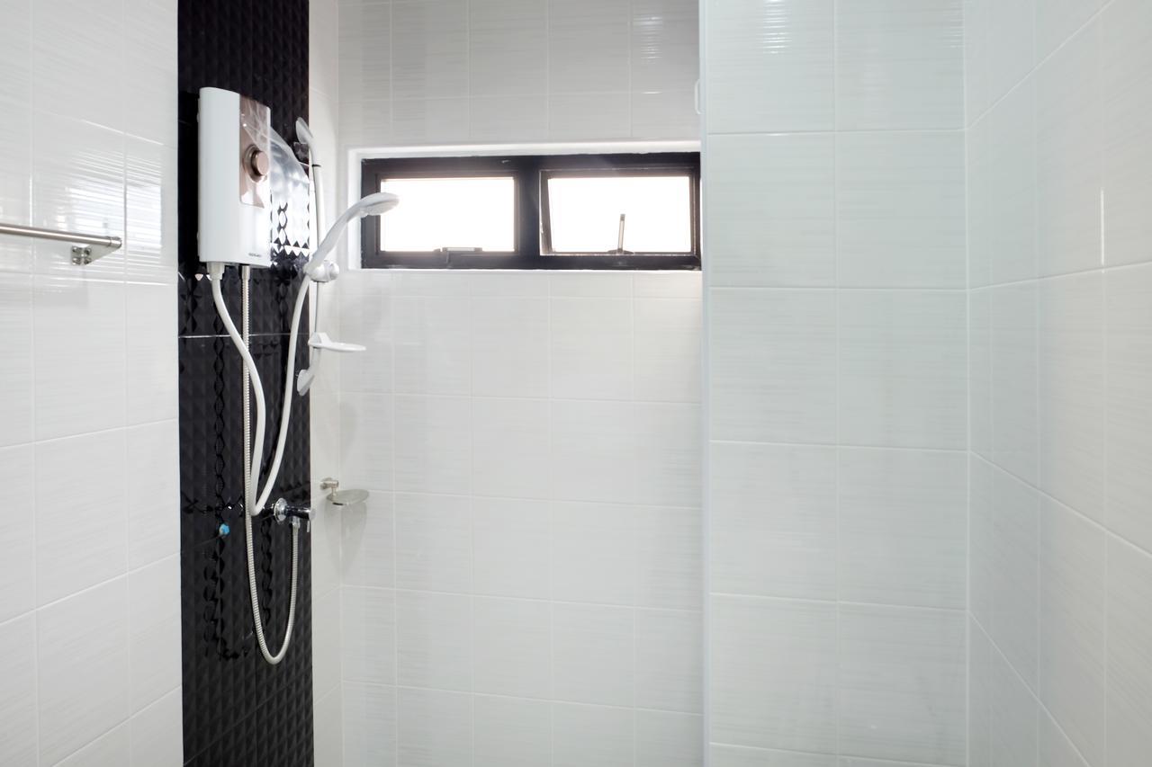 Avenue Residence Nakhon Si Thammarat Esterno foto
