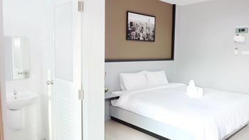 Avenue Residence Nakhon Si Thammarat Esterno foto