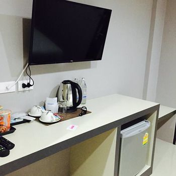 Avenue Residence Nakhon Si Thammarat Esterno foto